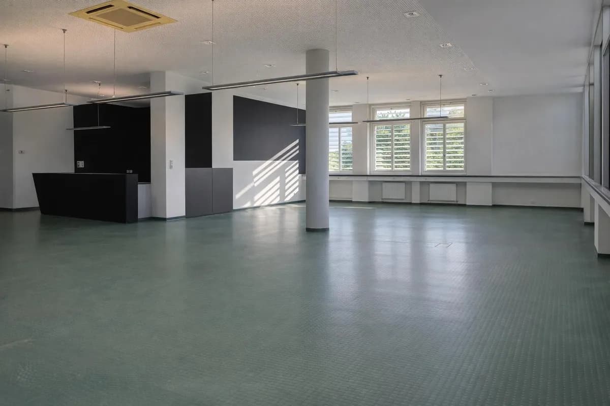 Gewerbeimmobilie mieten in Linz Land – 433 m², € 5.066