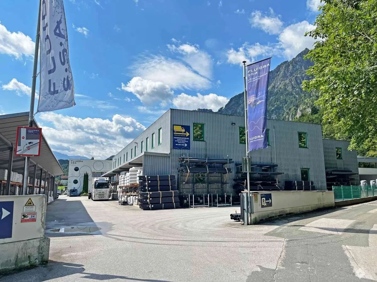 Gewerbeimmobilie mieten in Salzburg-Umgebung – 7 300 m², € 38.000 – Bild 2 von 13
