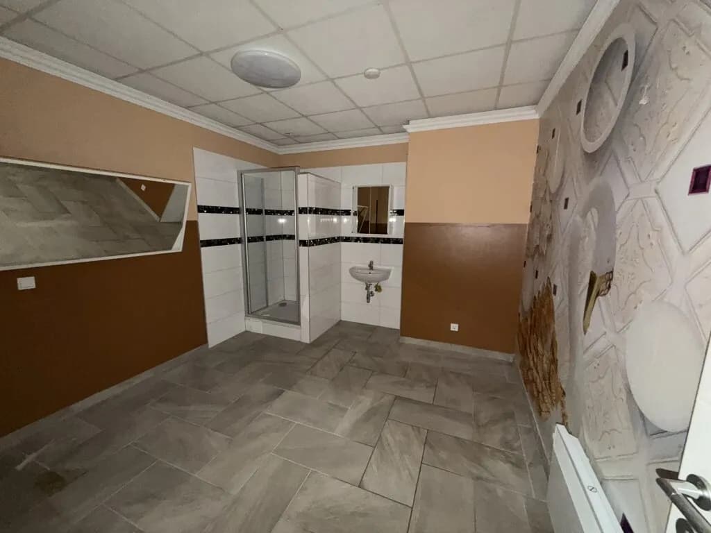 Gewerbeimmobilie kaufen in Wien – 90 m², € 215.000 – Bild 3 von 8