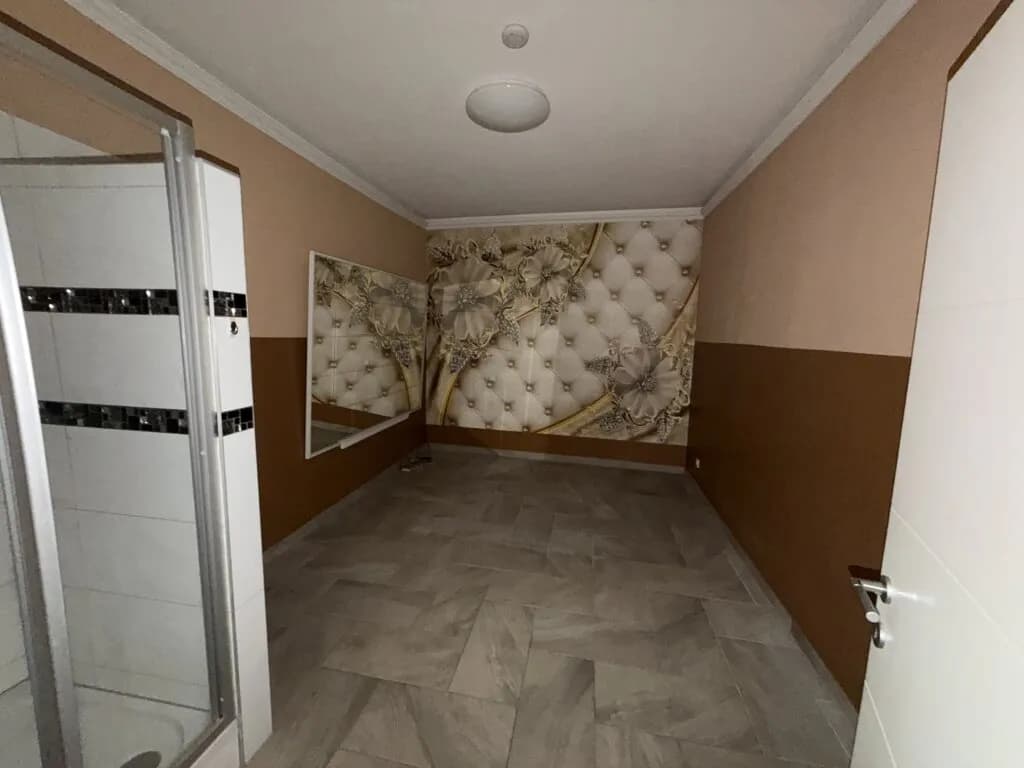 Gewerbeimmobilie kaufen in Wien – 90 m², € 215.000 – Bild 4 von 8