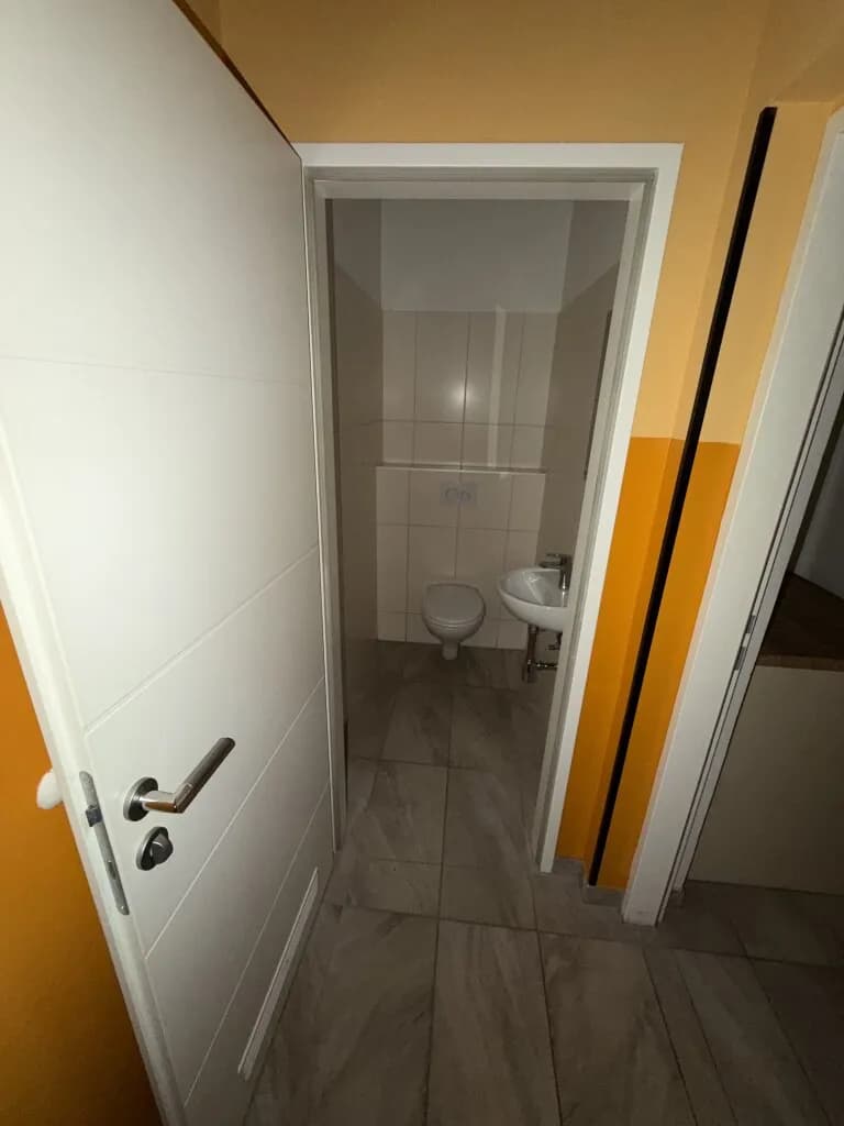 Gewerbeimmobilie kaufen in Wien – 90 m², € 215.000 – Bild 7 von 8