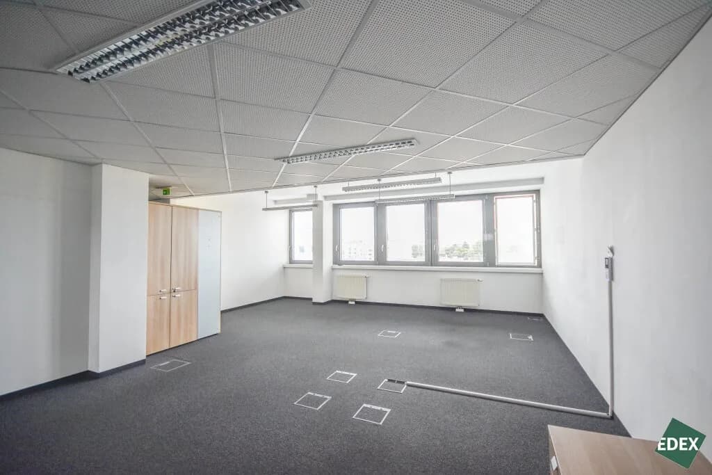 Gewerbeimmobilie mieten in Wien – 146 m², € 2.179