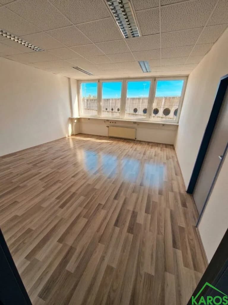 1-Zimmer-Gewerbeimmobilie mieten in Wien – 30 m², € 331 – Bild 2 von 6