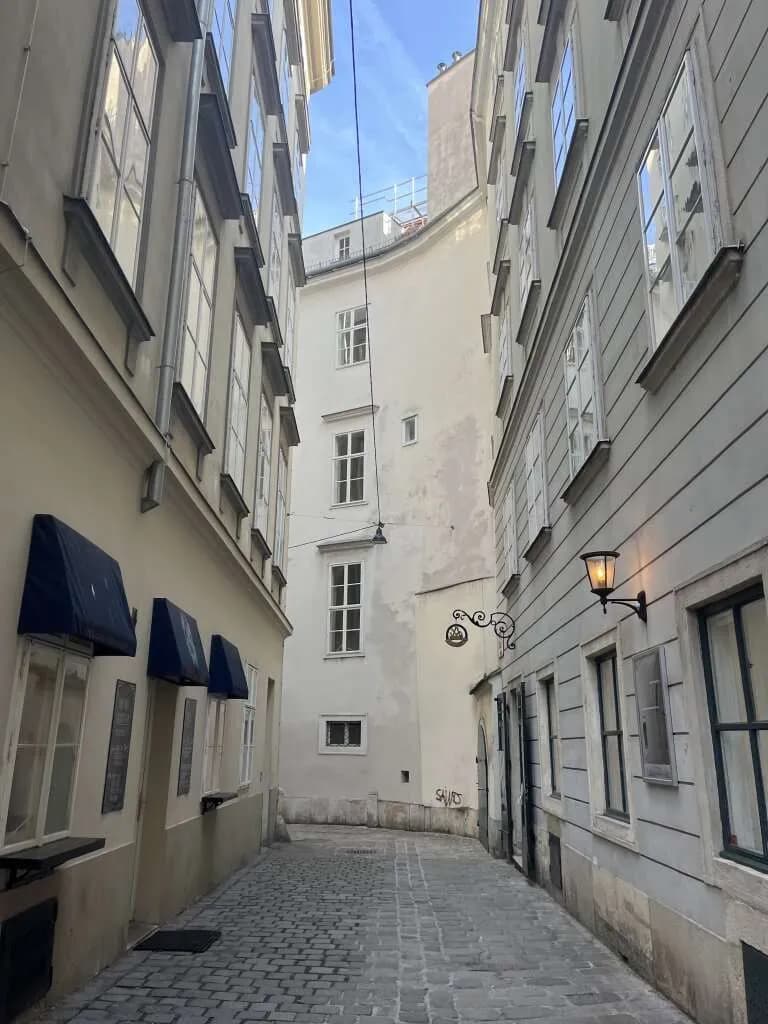 1-Zimmer-Wohnung kaufen in Wien – 40,02 m², € 600.000 – Bild 10 von 18