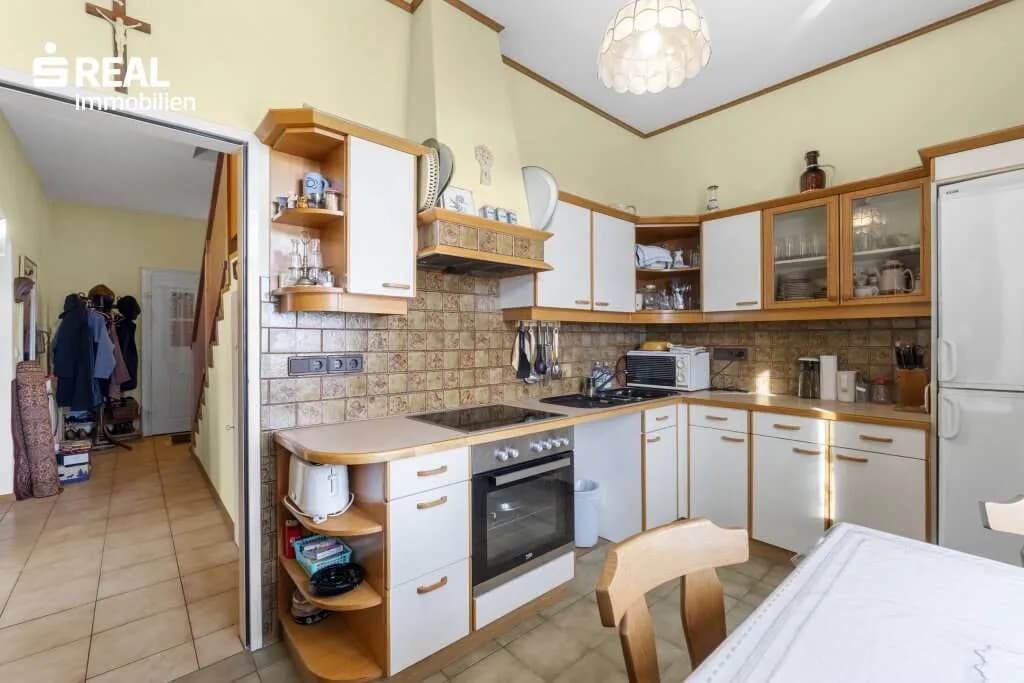 Haus kaufen in Weiz – 270 m², € 370.000 – Bild 8 von 15