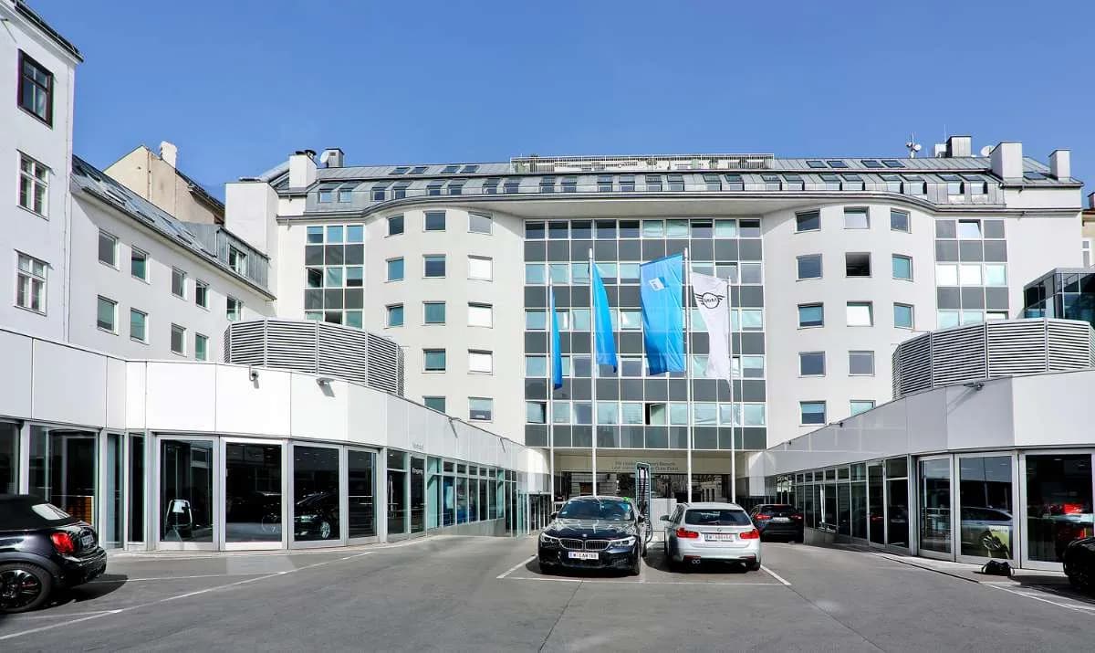 Gewerbeimmobilie mieten in Wien – 221 m², € 17