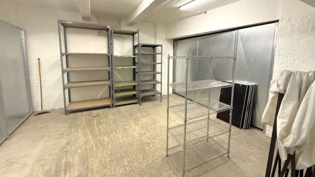 Gewerbeimmobilie mieten in Wien – 649 m², € 9.088 – Bild 14 von 16