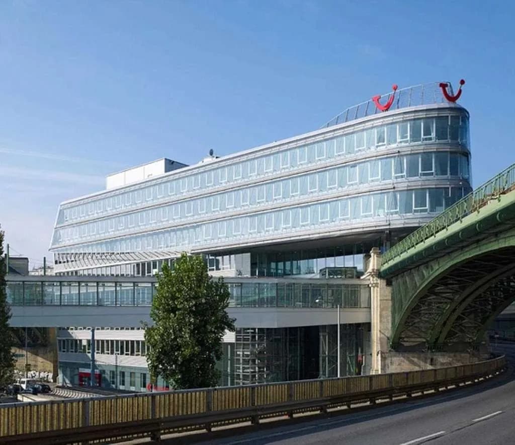 Gewerbeimmobilie mieten in Wien – 1 565 m², € 17 – Bild 1 von 10