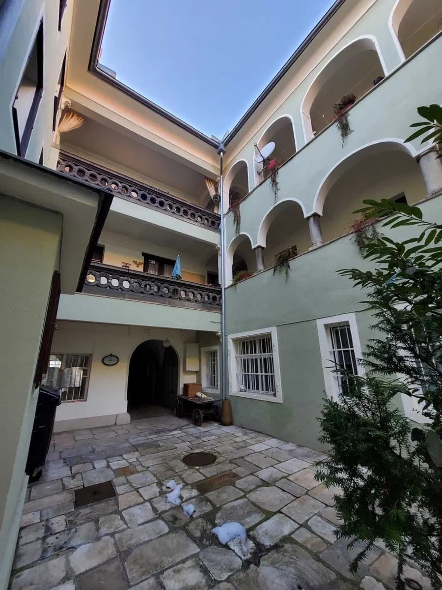 Haus kaufen in Klagenfurt – 1 200 m², € 2.650.000 – Bild 3 von 6