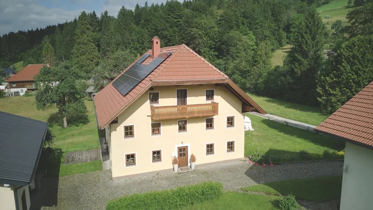 10-Zimmer-Haus mieten in Vöcklabruck – 250 m², € 2.900