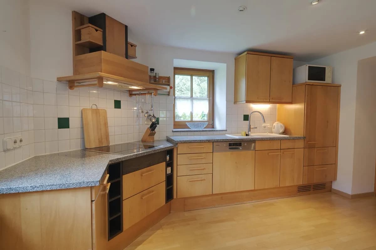 10-Zimmer-Haus mieten in Vöcklabruck – 250 m², € 2.900 – Bild 6 von 31