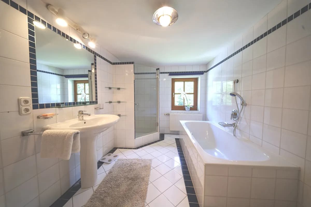 10-Zimmer-Haus mieten in Vöcklabruck – 250 m², € 2.900 – Bild 24 von 31