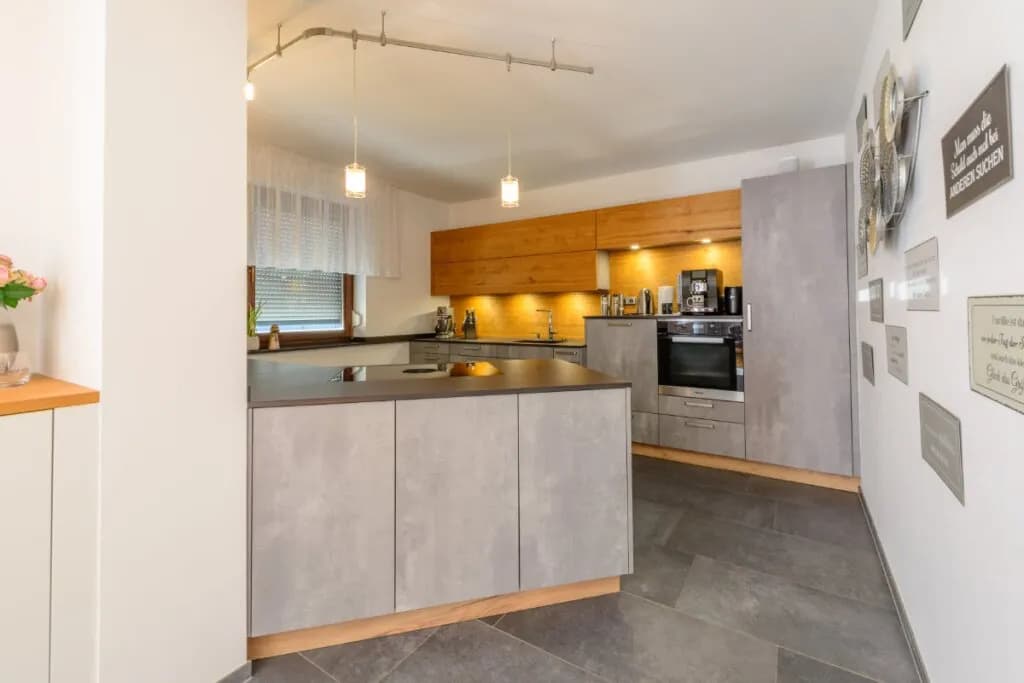 10-Zimmer-Gewerbeimmobilie kaufen in Gmunden – 359 m², € 798.000 – Bild 7 von 22
