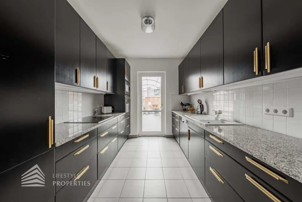 8-Zimmer-Gewerbeimmobilie mieten in Wien – 326 m², € 12.500 – Bild 3 von 49