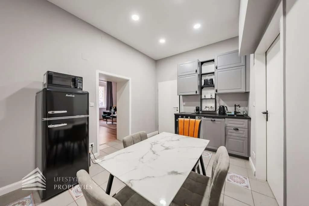 8-Zimmer-Gewerbeimmobilie mieten in Wien – 326 m², € 12.500 – Bild 26 von 49