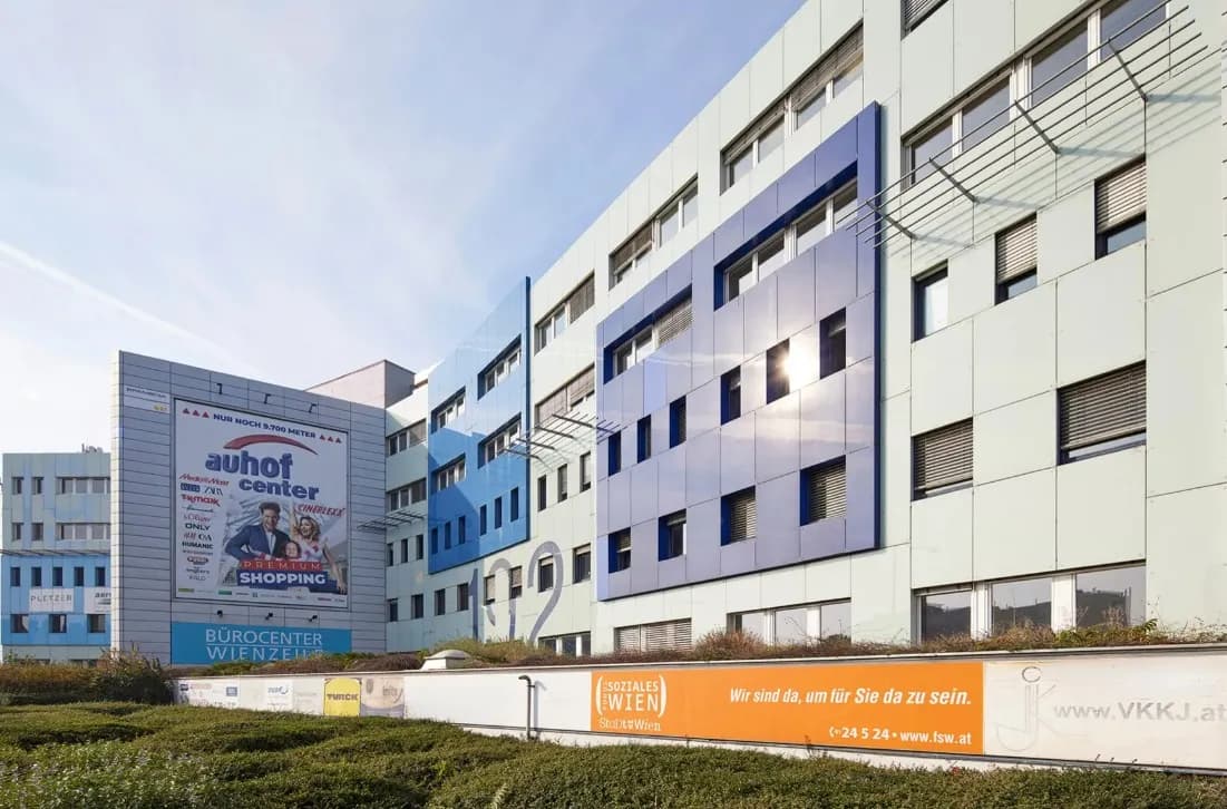 Gewerbeimmobilie mieten in Wien – 747 m², € 11