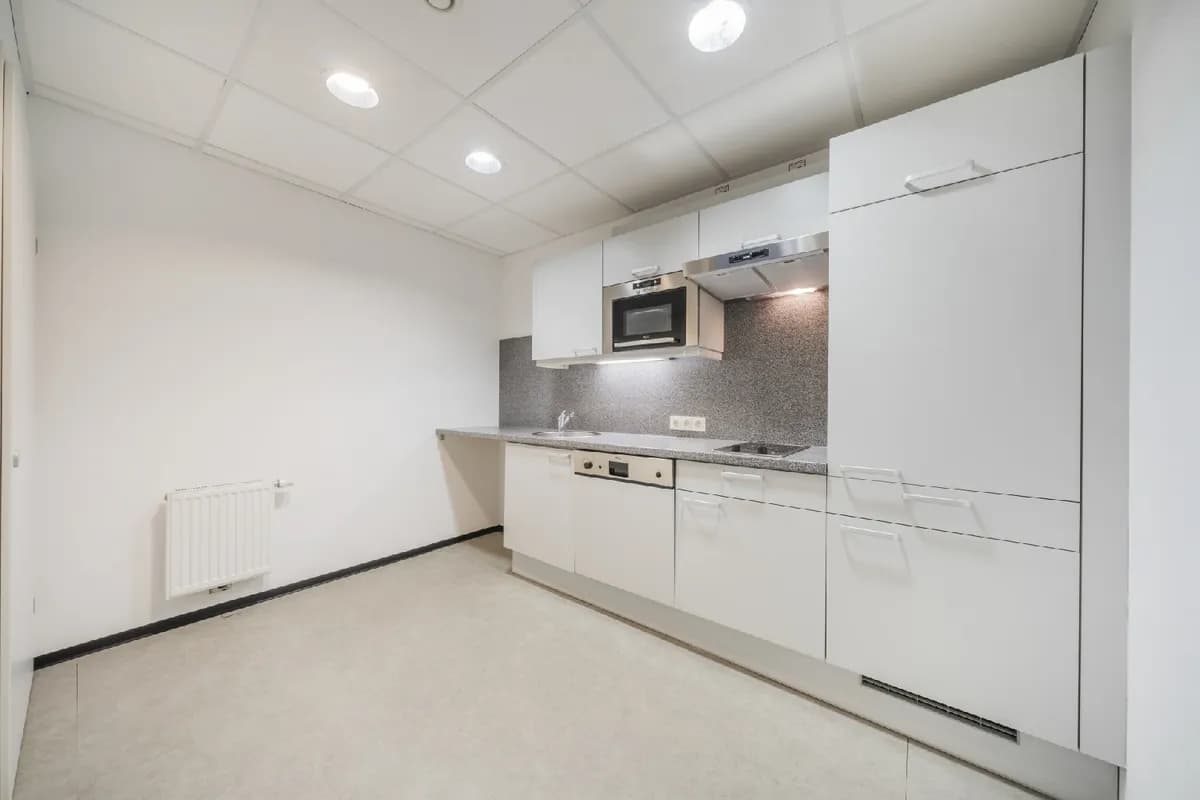 5-Zimmer-Gewerbeimmobilie mieten in Wien – 266 m², € 3.484 – Bild 8 von 17