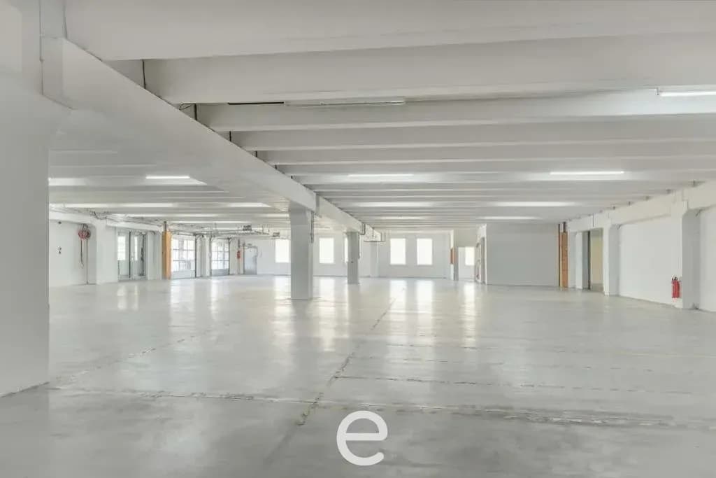 Gewerbeimmobilie mieten in Vöcklabruck – 1 700 m², € 9.000 – Bild 3 von 10