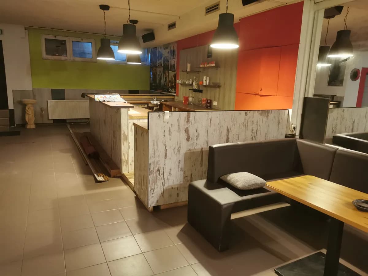 Gewerbeimmobilie kaufen in Feldkirchen – 696 m², € 320.000 – Bild 10 von 10