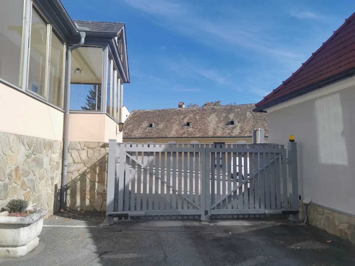 Gewerbeimmobilie kaufen in Hollabrunn – 2 700 m², € 753.000 – Bild 2 von 31