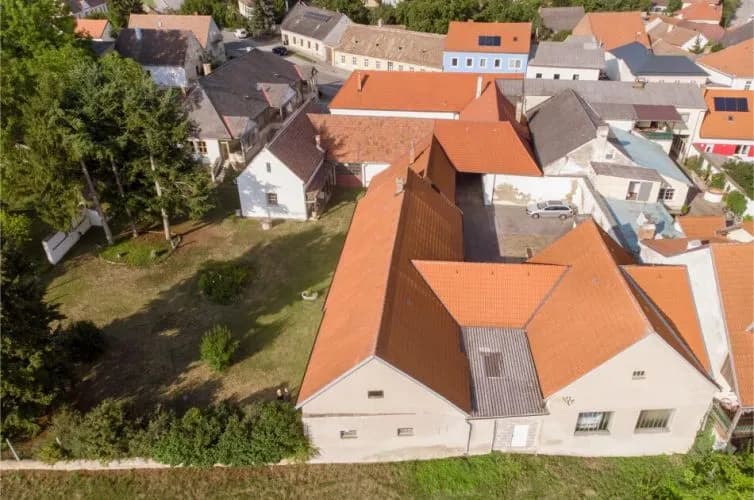 Gewerbeimmobilie kaufen in Hollabrunn – 2 700 m², € 753.000 – Bild 4 von 31