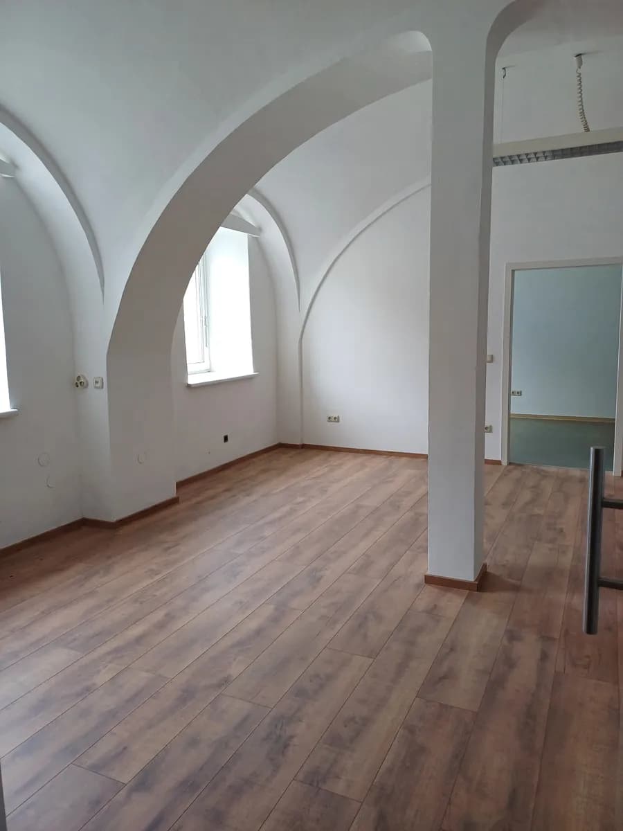 Gewerbeimmobilie kaufen in Hollabrunn – 2 700 m², € 753.000 – Bild 20 von 31