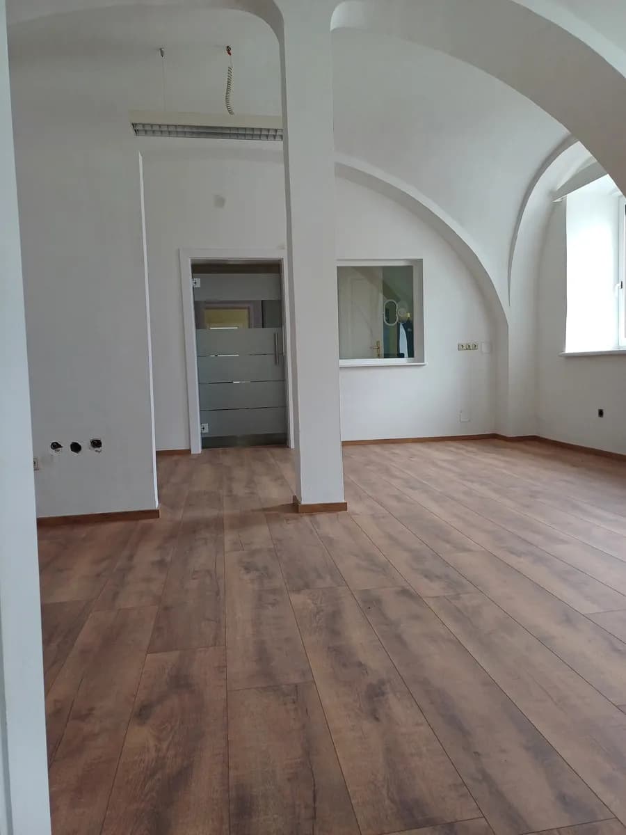 Gewerbeimmobilie kaufen in Hollabrunn – 2 700 m², € 753.000 – Bild 22 von 31