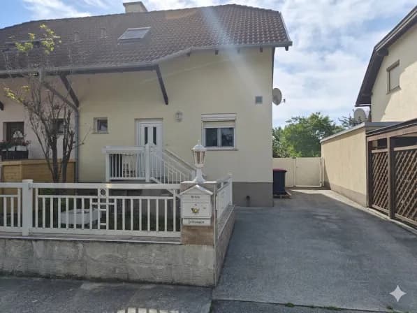 4-Zimmer-Haus mieten in Baden – 90 m², € 1.699