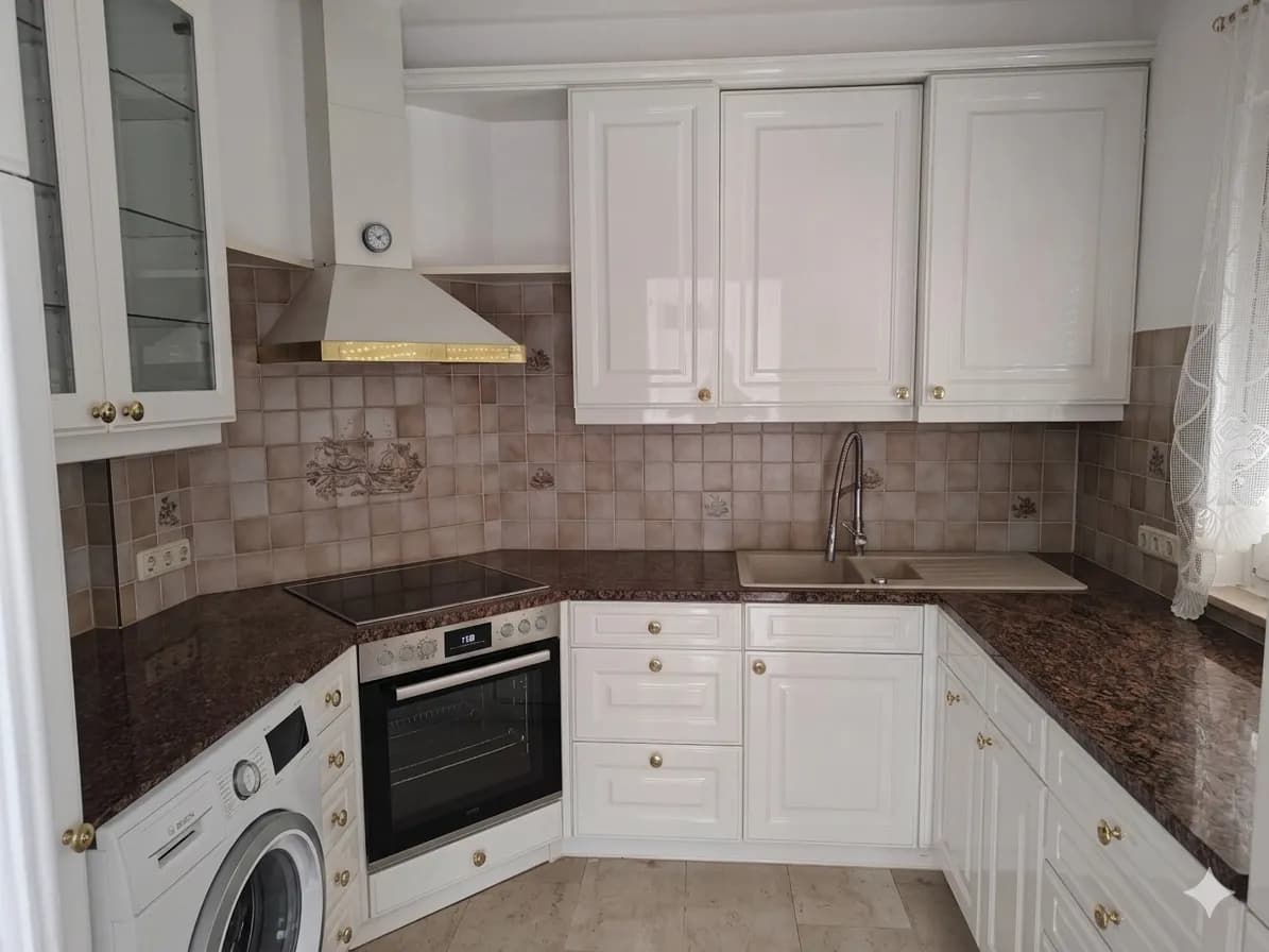 4-Zimmer-Haus mieten in Baden – 90 m², € 1.699 – Bild 3 von 16