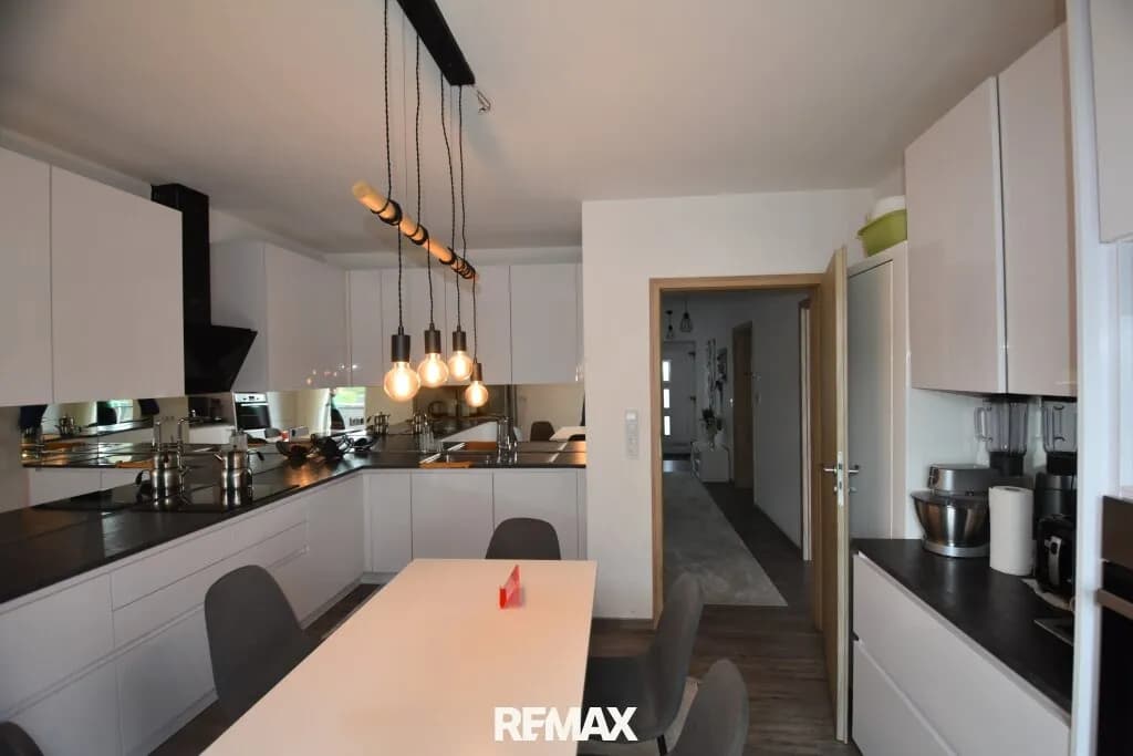 6-Zimmer-Immobilie kaufen in Amstetten – 132 m², € 450.000 – Bild 2 von 26