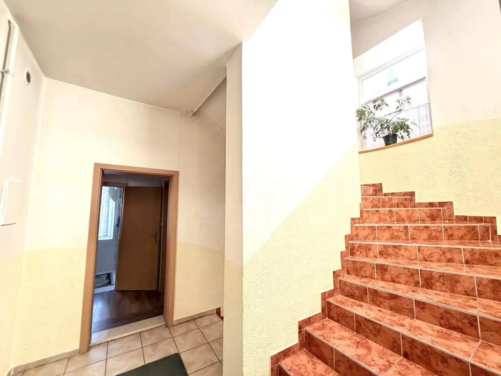 16-Zimmer-Gewerbeimmobilie kaufen in Gmunden – 425 m² – Bild 10 von 11