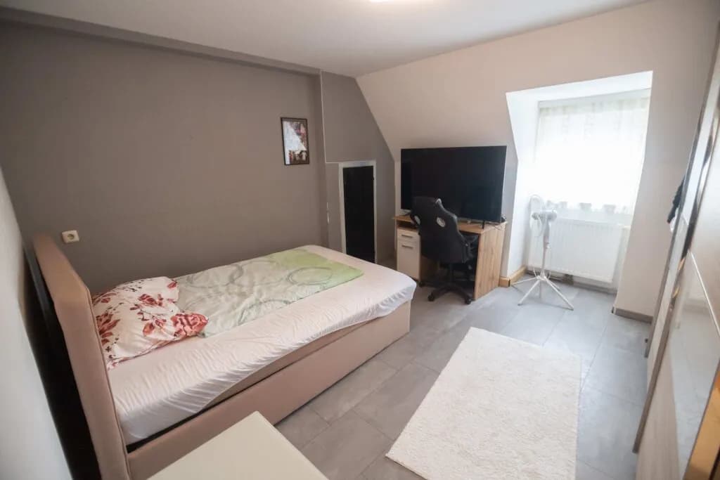12-Zimmer-Gewerbeimmobilie kaufen in Steyr – 253 m², € 579.000 – Bild 11 von 12