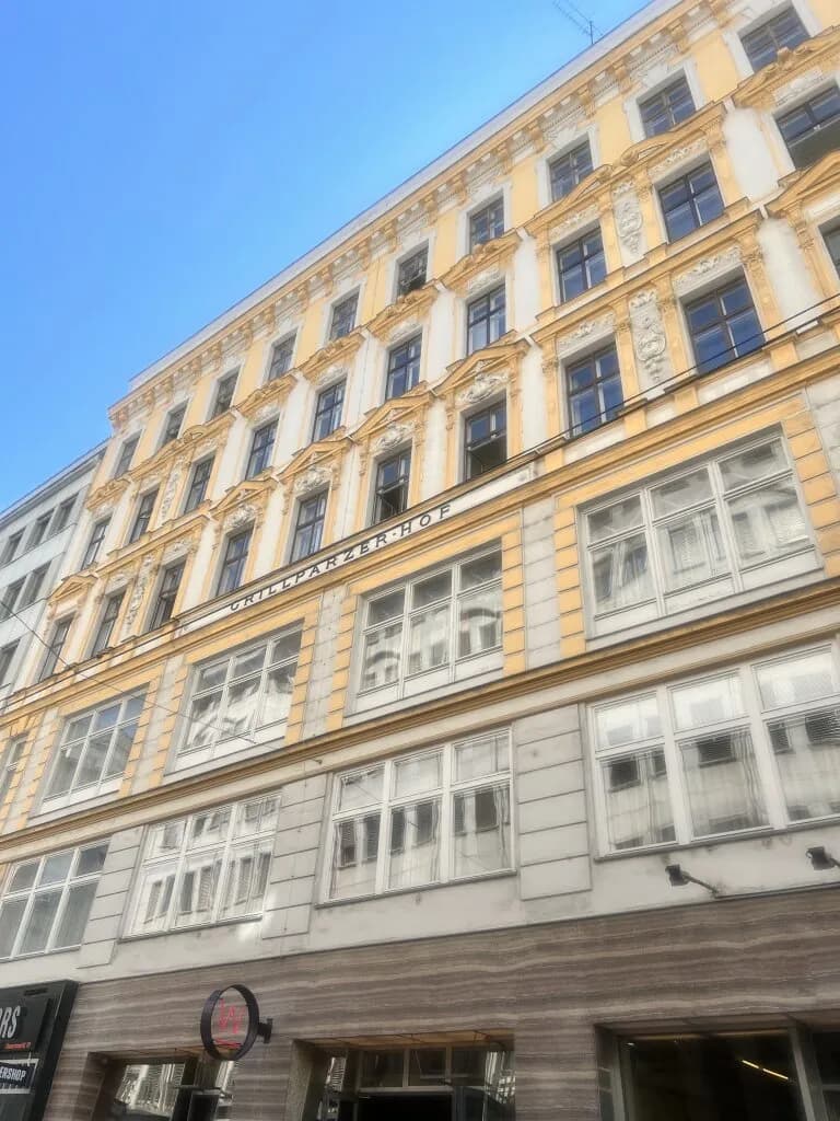 6-Zimmer-Gewerbeimmobilie mieten in Wien – 156 m², € 4.982