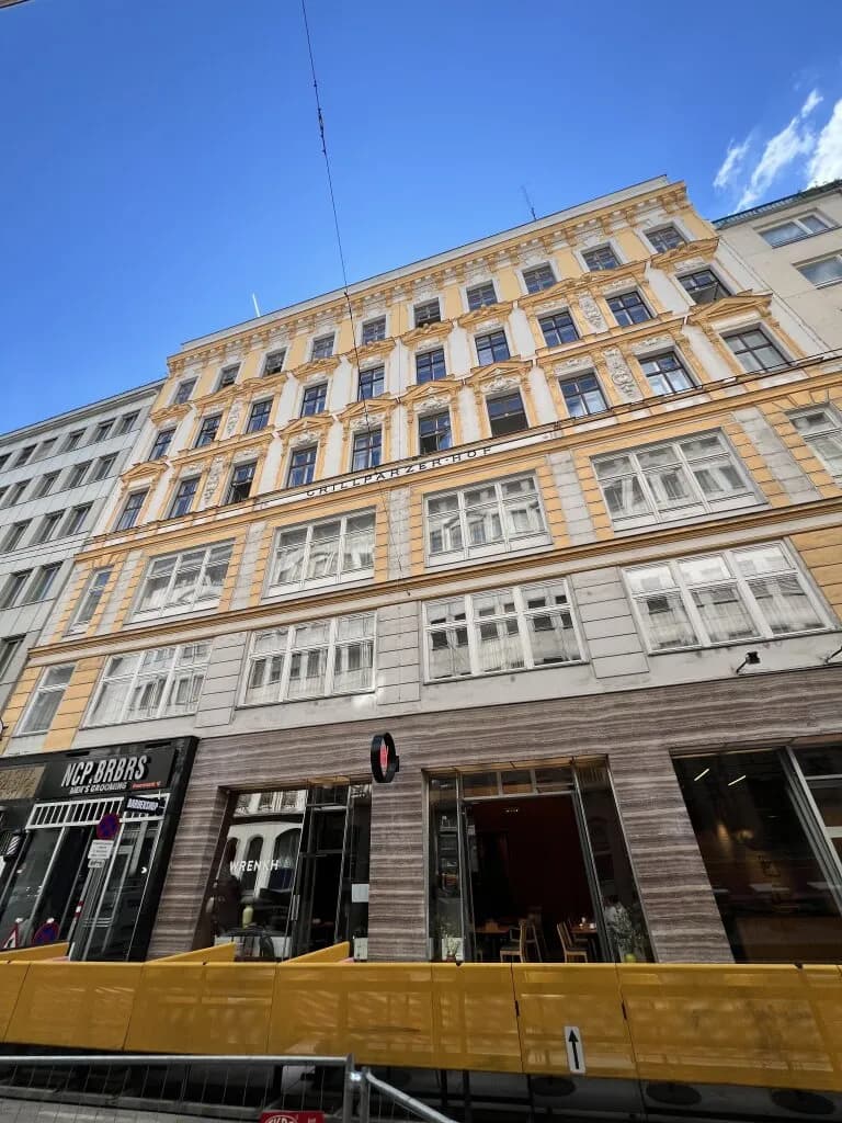6-Zimmer-Gewerbeimmobilie mieten in Wien – 156 m², € 4.982 – Bild 2 von 3