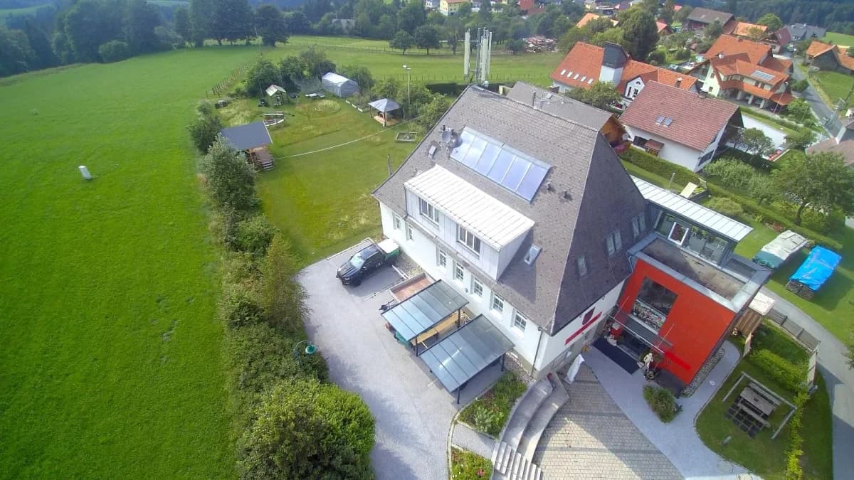 10-Zimmer-Immobilie kaufen in Weiz – 350 m², € 639.000 – Bild 1 von 21