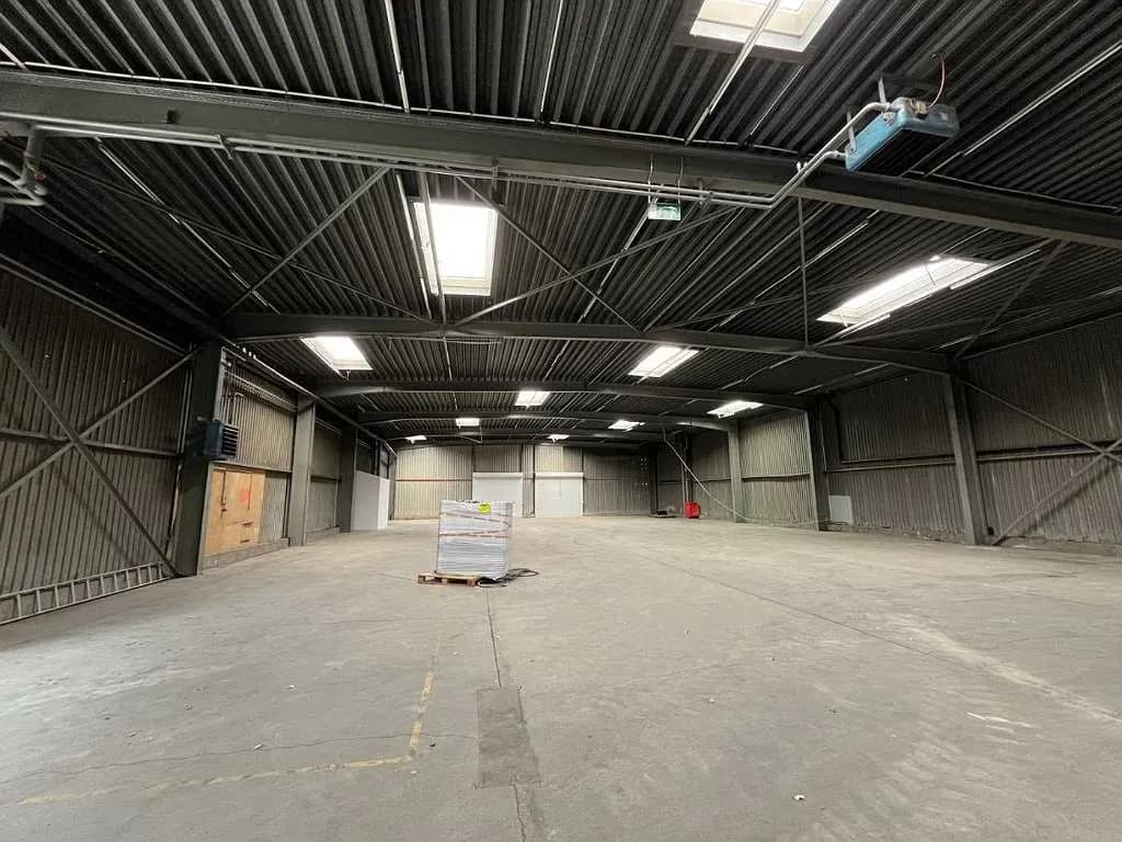 Gewerbeimmobilie mieten in Wien – 560 m², € 5 – Bild 9 von 19