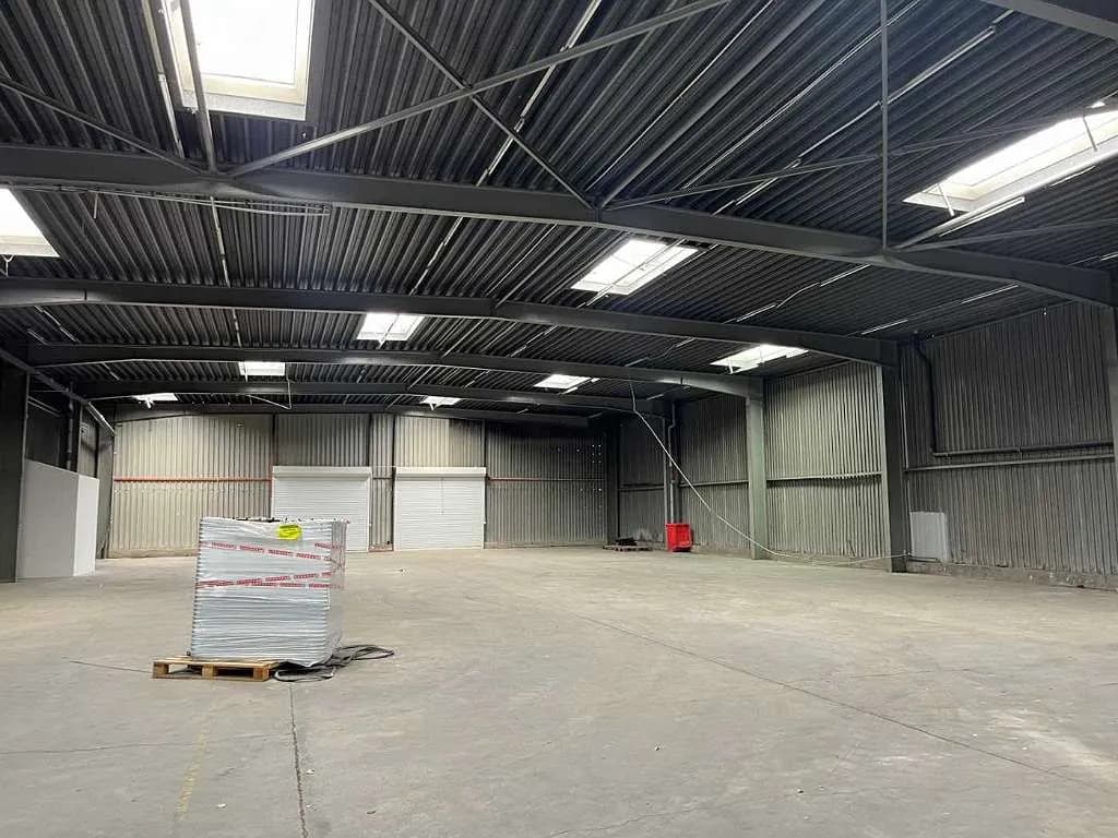 Gewerbeimmobilie mieten in Wien – 560 m², € 5 – Bild 11 von 19