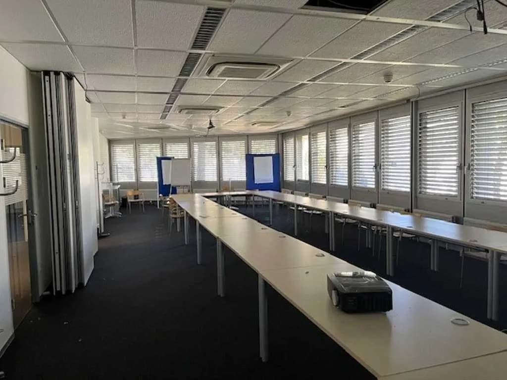 Gewerbeimmobilie mieten in Wien – 3 000 m², € 11 – Bild 2 von 5
