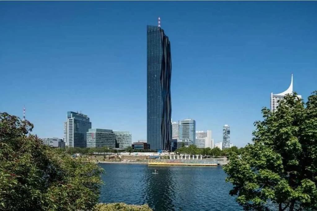 Gewerbeimmobilie mieten in Wien – 1 209 m², € 24 – Bild 1 von 20