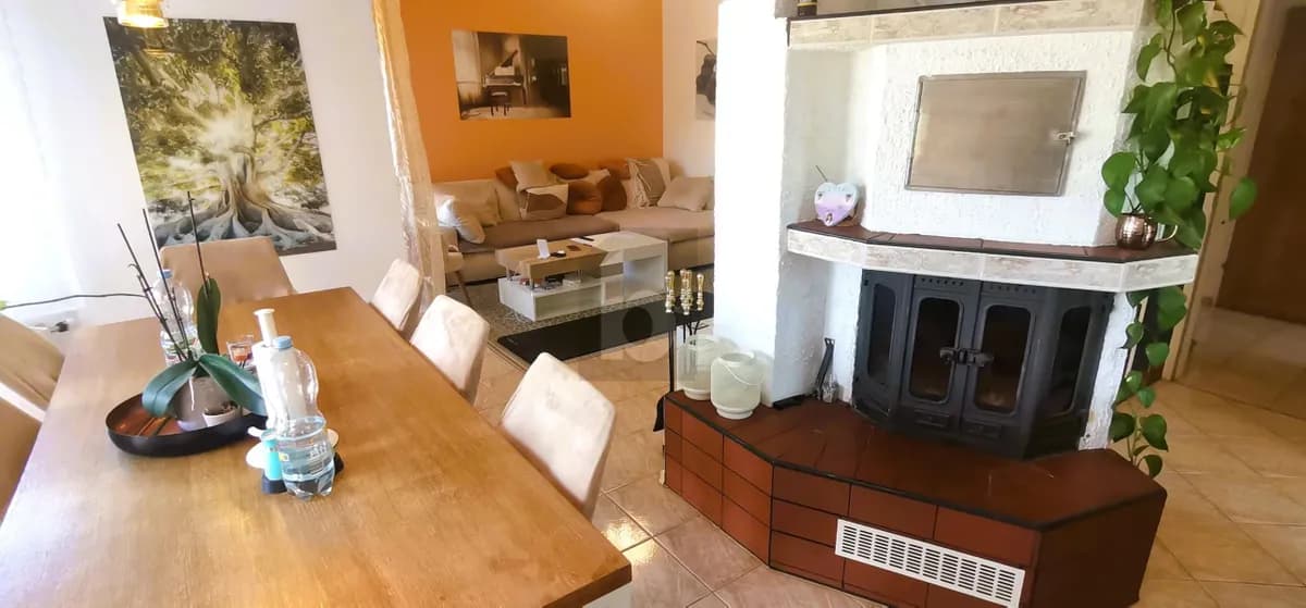 7-Zimmer-Gewerbeimmobilie kaufen in Wiener Neustadt – 207 m², € 645.000 – Bild 2 von 6