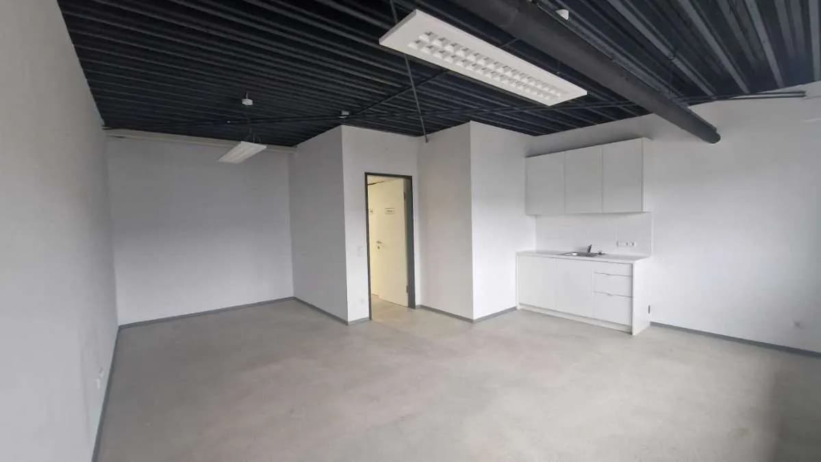 Gewerbeimmobilie mieten in Korneuburg – 275 m², € 9 – Bild 8 von 15