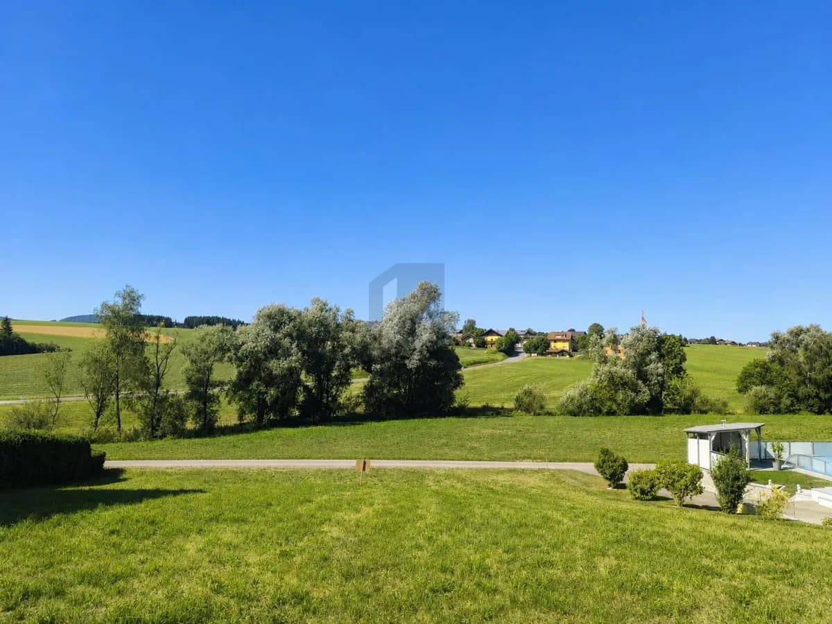 Grundstück kaufen in Vöcklabruck – 1 089 m², € 242.000 – Bild 2 von 3