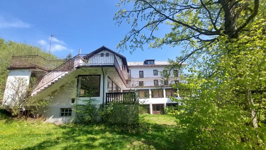40-Zimmer-Gewerbeimmobilie kaufen in Baden – 600 m², € 495.000 – Bild 2 von 19
