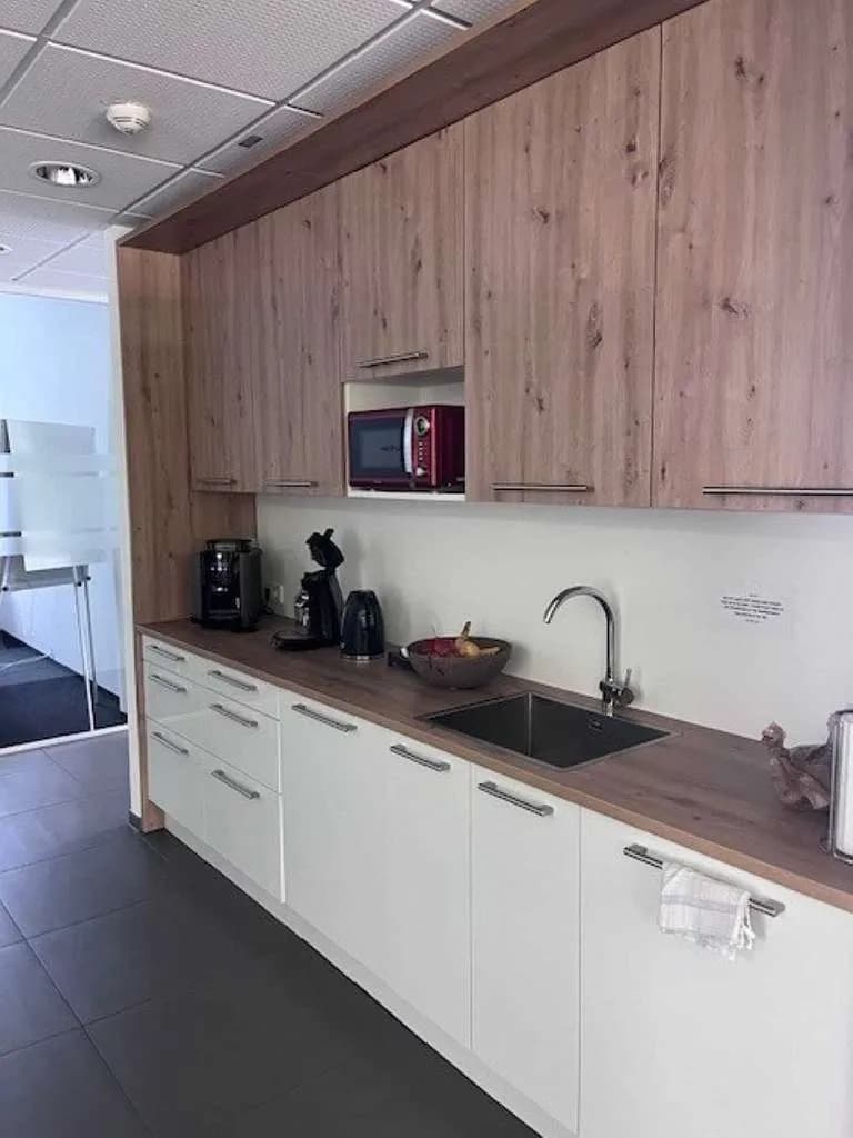 Gewerbeimmobilie mieten in Linz Land – 362 m², € 13 – Bild 9 von 11