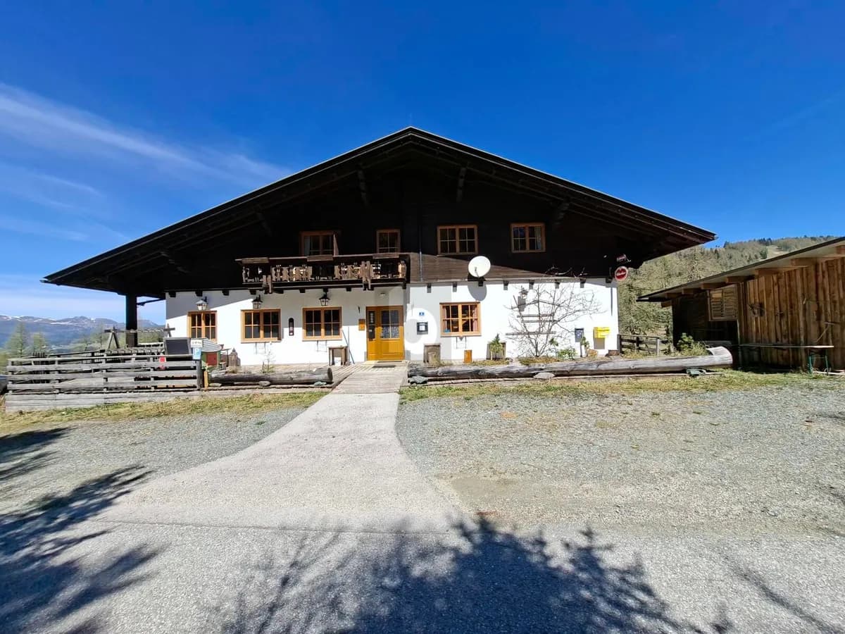 8-Zimmer-Gewerbeimmobilie kaufen in Feldkirchen – 600 m², € 640.000 – Bild 2 von 6