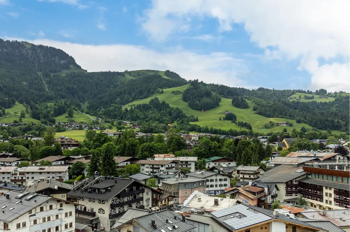 Grundstück kaufen in Kitzbühel – 638 m², € 2.300.000 – Bild 1 von 6