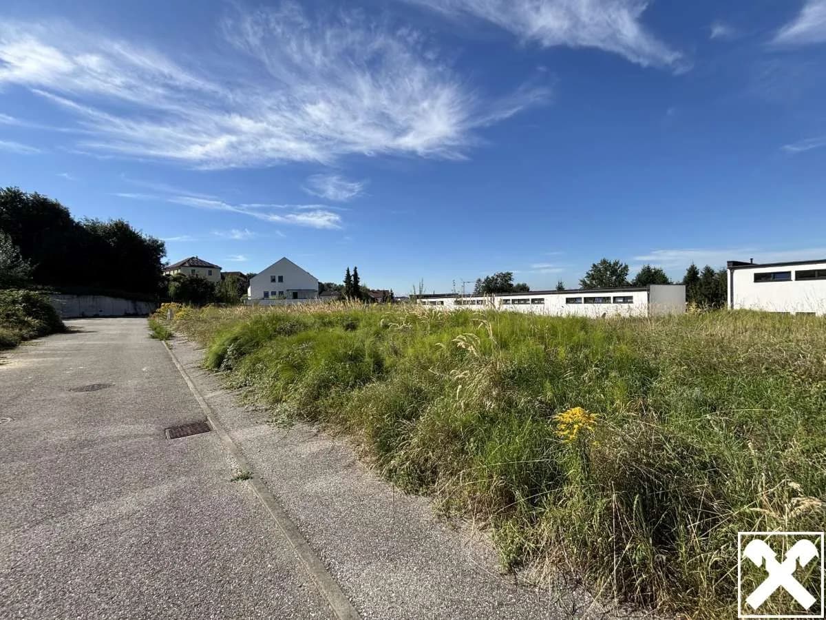 Grundstück kaufen in Perg – 247 m², € 64.220