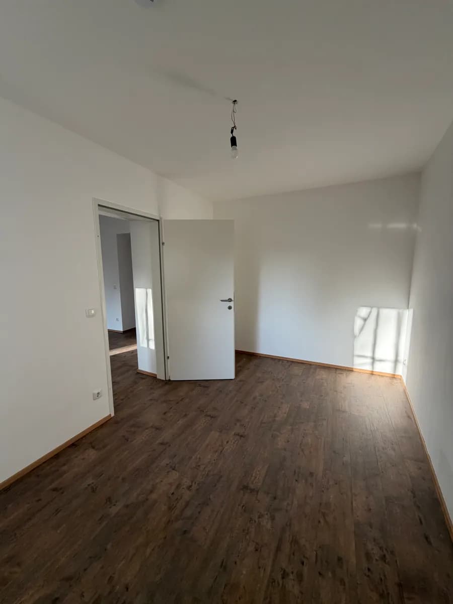4-Zimmer-Wohnung mieten in Linz – 71 m², € 1.175 – Bild 12 von 13