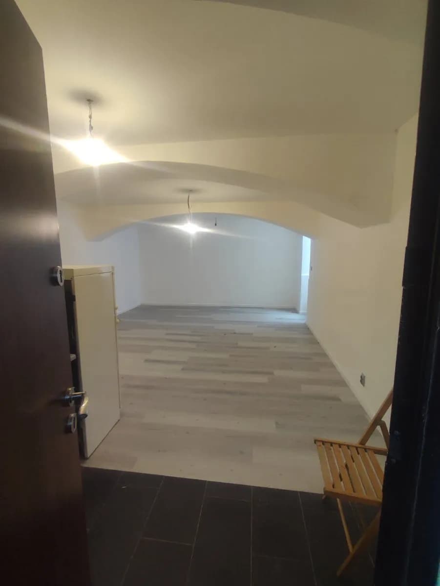 1-Zimmer-Gewerbeimmobilie mieten in Wien – 35 m², € 650 – Bild 1 von 6