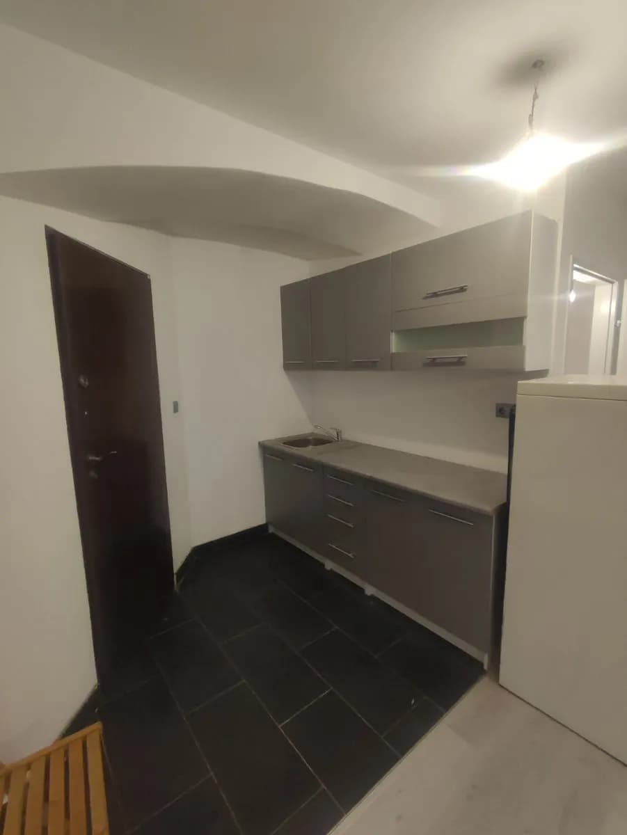 1-Zimmer-Gewerbeimmobilie mieten in Wien – 35 m², € 650 – Bild 2 von 6
